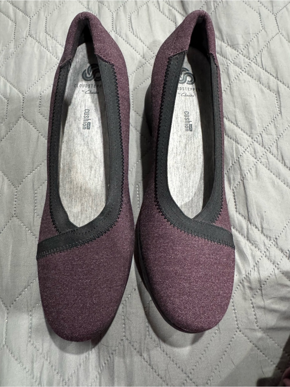 Clarks Cloudsteppers Women's Plum Ballet Flats Caddell Dash Aubergine. Size 7